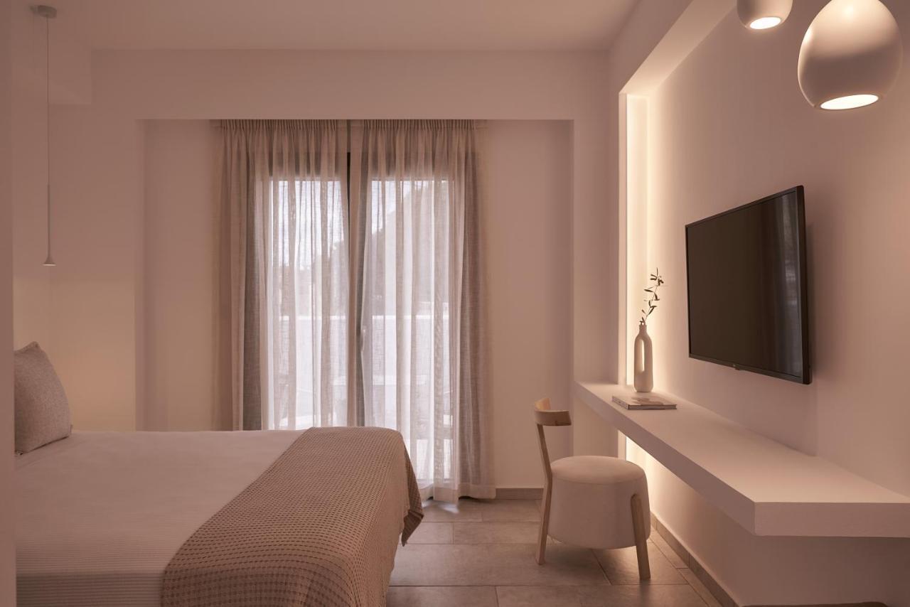 Isida Andros Hotel Agios Petros  Exterior photo